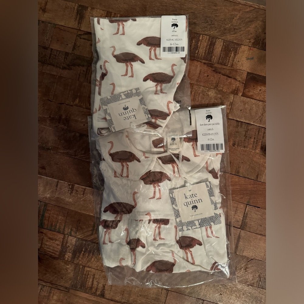 Kate Quinn size 6-12 months ostrich bubble and matching elf hat NIB